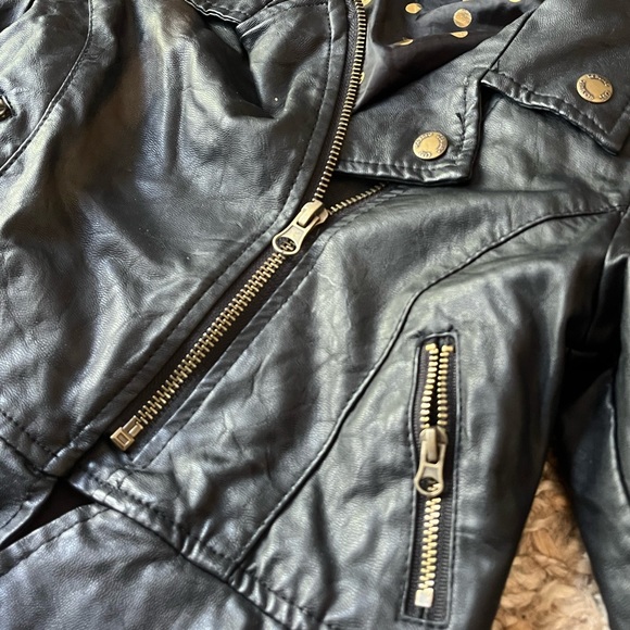 🖤 Oshkosh Leather Jacket - Picture 5 of 7